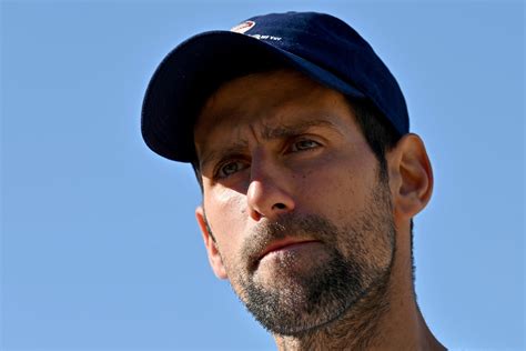 Les infos de 8h Novak Djokovic une décision sanitaire qui tourne à