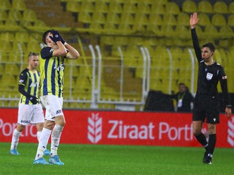 Fenerbah E Nin Gol Sendromu Atam Yor Tutam Yor