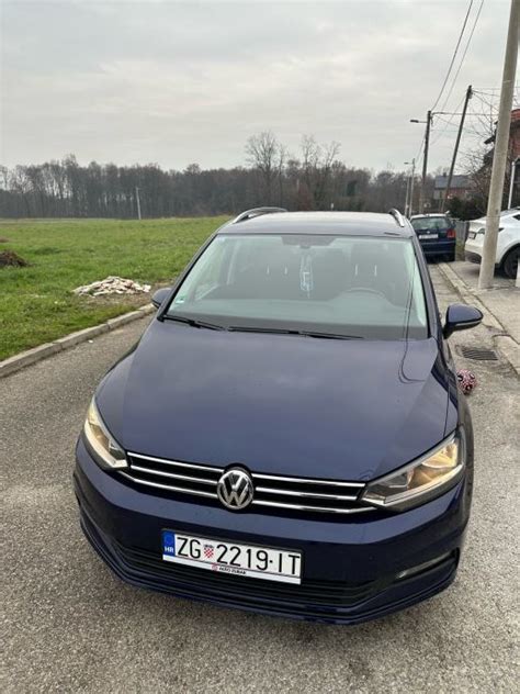 VW Touran 2 0 TDI DSG 7 SJEDALA 2016 God