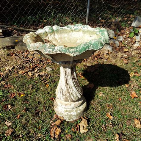 Cement Bird Bath Y BBL EstateSales Org