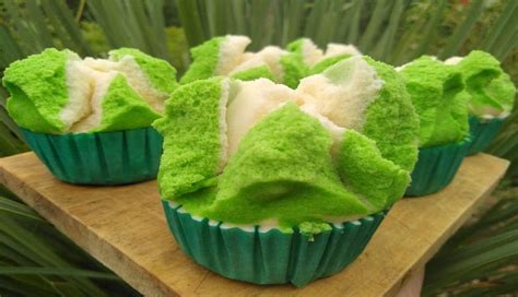 Resep Cara Membuat Bolu Kukus Mekar Anti Gagal