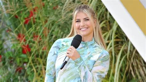 Beatrice Egli Nur In Decke Hier Zeigt Sie Haut