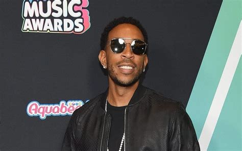 Ludacris Offers His “Southern Hospitality,” Pays Womans $375 Grocery ...