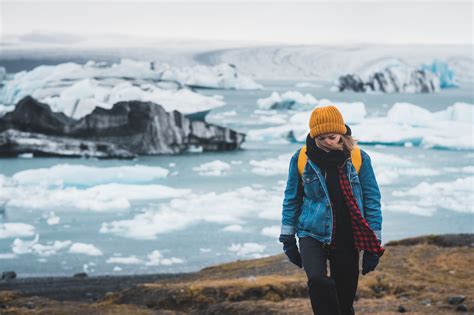 GIRLS TRAVELLING ICELAND on Behance