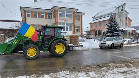 Protest spontan început pe Valea Șieului Fermierii s au îndreptat spre