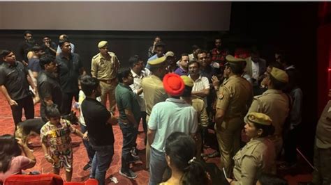 Gadar 2 Screening Stopped Midway As Projector Breaks Down In Noida