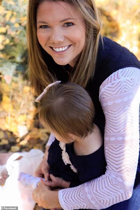 Fbi Investigators Search The Home Of The Fiance Of Missing Colorado Mom