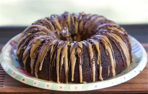 Caramel Drizzle Chocolate Bundt Cake - Cookie Madness