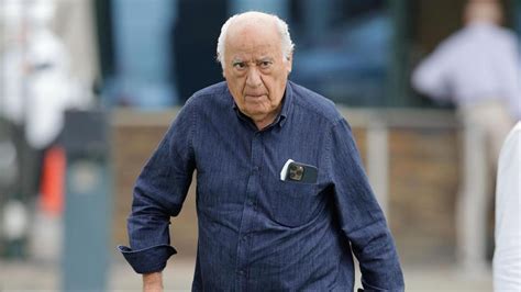 Amancio Ortega dueño de Zara se convirtió en el empresario más rico