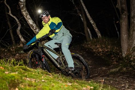 Das Ben Tigst Du F R Eine Nightride Mit Dem Mtb Bmo Bike Mailorder