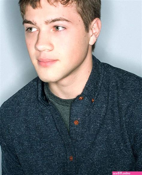 Connor Jessup Nude Sexy Photos