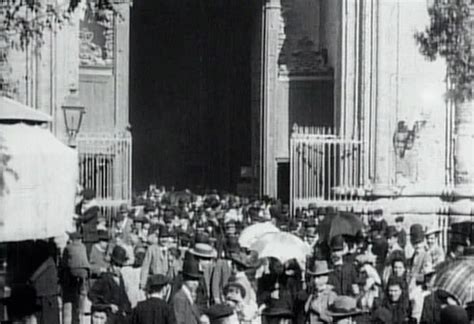 Por qué Salida de misa de doce del Pilar de Zaragoza no es la