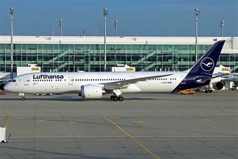 Lufthansa Boeing D Abpa Berlin Muc Flickr