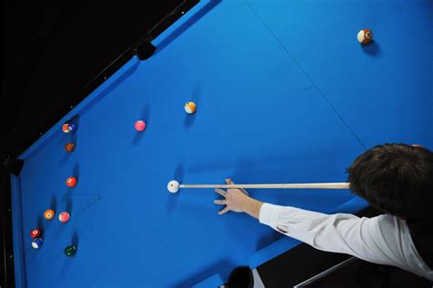 Comment bien choisir sa queue de billard américain Billards de France