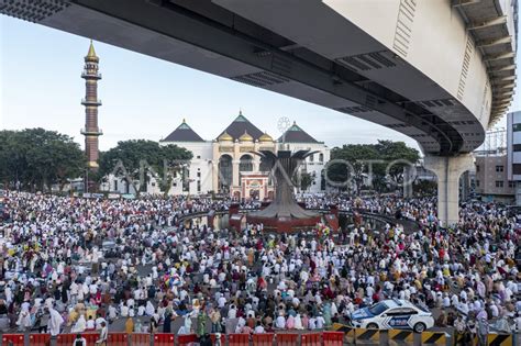 Shalat Idul Adha Di Palembang Antara Foto