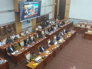 RRI Co Id Legislator Dorong RRI Tingkatkan Siaran Pemilu 2024