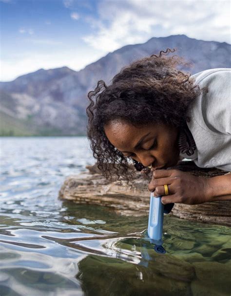 With This Water Filtration Straw You Can Drink Directly From Lakes