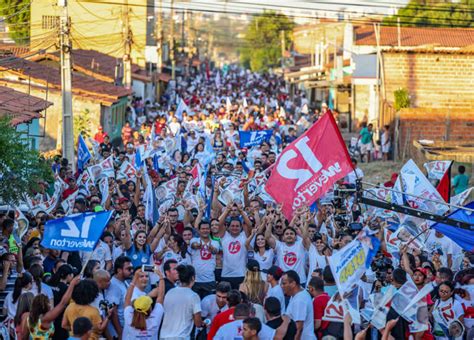 Weverton Rocha Participa De Caminhada Mais De Mil Pessoas Em