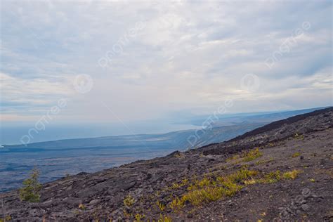 الطريق ذات المناظر الخلابة لمحة عن سلسلة جزر هاواي الكبيرة من الحفر