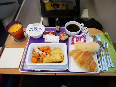 Traveling In Preferente First Class On Renfe S Ave And Euromed Services — Pickle Deli Square