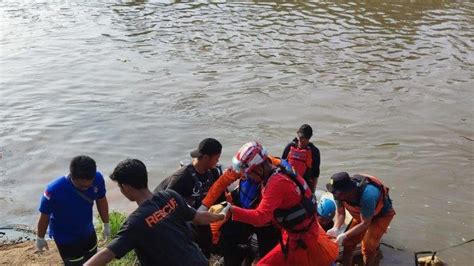 Tim Sar Temukan Korban Kedua Proses Pencarian Bocah Tenggelam Di Kali