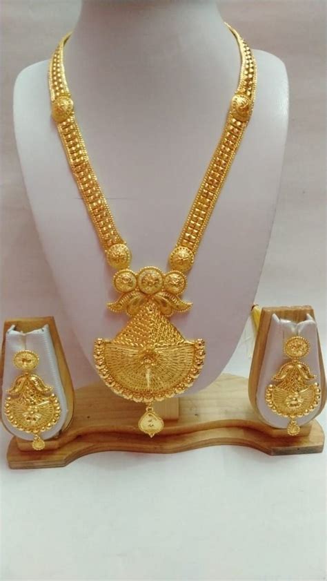 Wedding Wear Golden Gold Plated Imitation Necklace Set Size 30 Inch