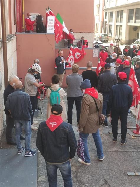 Assalto Di Roma La Sede Cgil Verona Resta Aperta Daily Verona Network