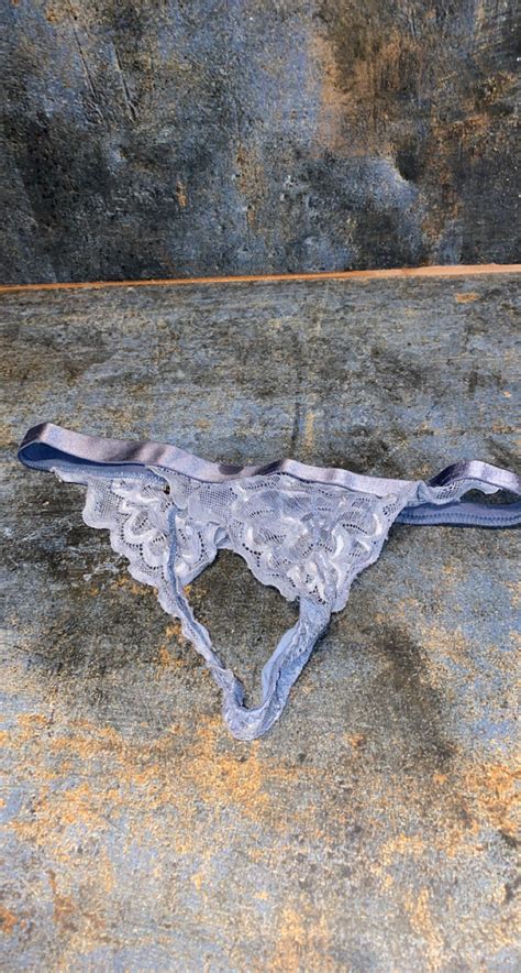 Frække våde blonde trusser