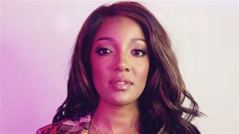 Mickey Guyton Biography, Wiki, Bio, Age, Height, Weight, Family, Net ...