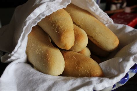 Full Bellies Happy Kids Homemade Olive Garden Bread Sticks