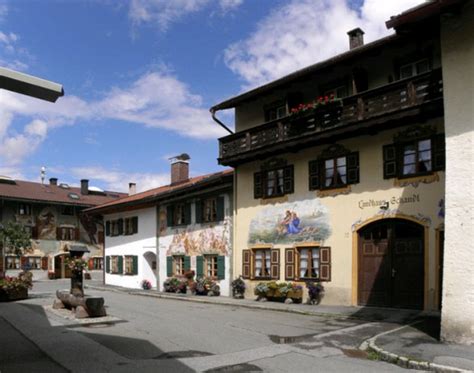 The fairytale - painted houses of Mittenwald in Bavaria - Trip and ...