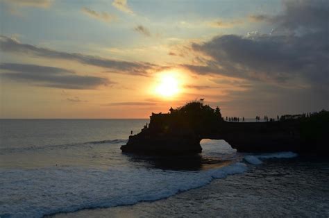 Premium Photo TANAH LOT BALI