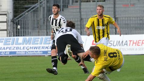 Fu Ball Toto Pokal Der Sv Wacker Burghausen Scheitert Im Toto Pokal An