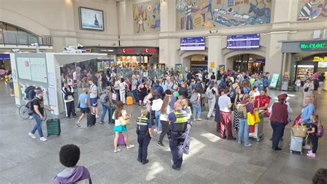 Bahnchaos Im Norden Zugverkehr Rollt Wieder An