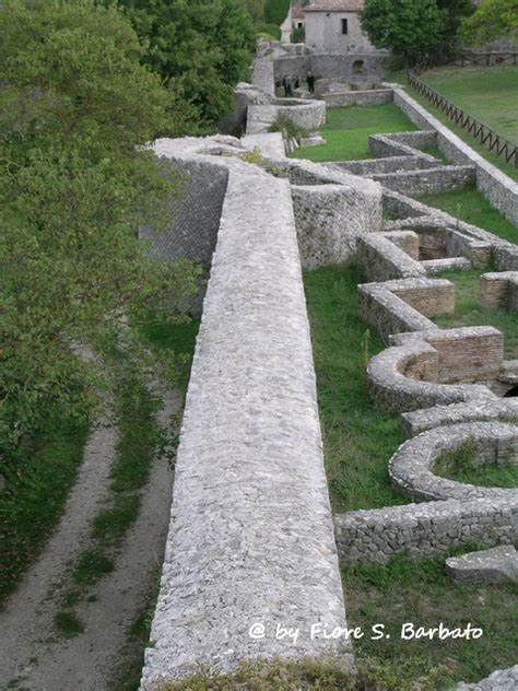 Sepino Cb Area Archeologica Di Altilia Wikipedia Flickr