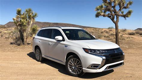 2021 Mitsubishi Outlander PHEV review: A better hybrid, but still hard ...