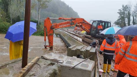 Frane Allagamenti E Strade Interrotte In Garfagnana I Sindaci