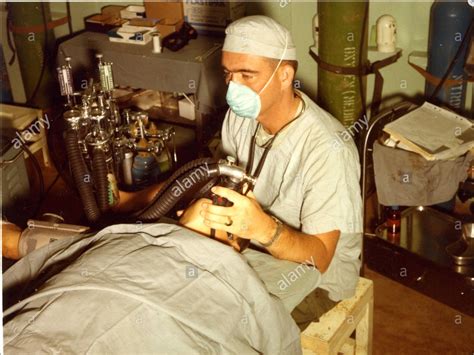 Surgery In Vietnam War Field Hospital Women Of The Vietnam War 1956