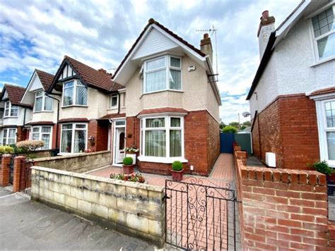 Swindon Wiltshire Sn1 3 Bed Semi Detached House For Sale £270 000