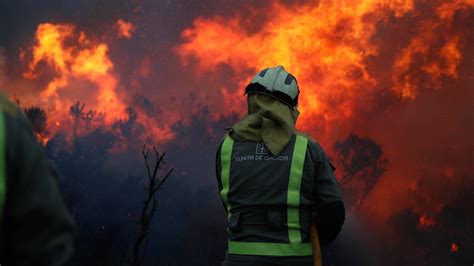 Un Incendio Forestal En Lugo Arrasa Con M S De Hect Reas