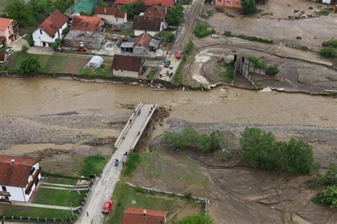 Vanredna Situacija U Jagodini Podrumi I Gara E Pod Vodom Nevreme