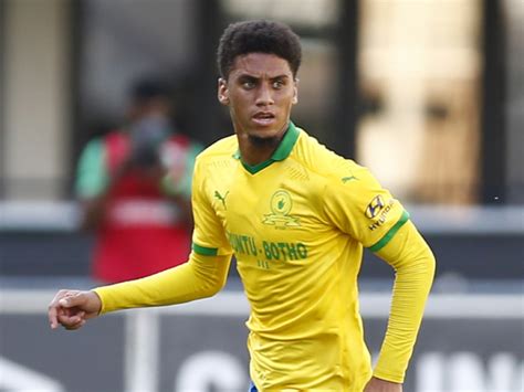 Mamelodi Sundowns Key Defender Signs New Deal