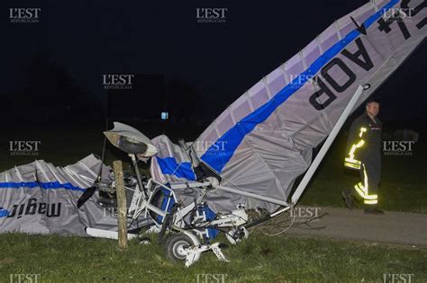 A La Une Hoéville Un Ulm Sest écrasé Le Pilote Est Mort