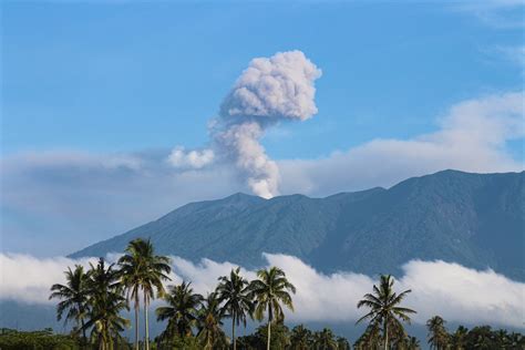 Vulkan Marapi Ponovo Prijeti Do Sada Eruptirao 300 Puta