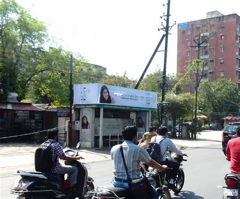 Led Aluminum Bus Stop Advertising Board Shape Rectangular At ₹ 5000