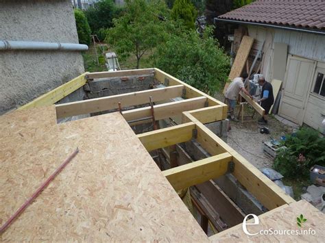 AUTOCONSTRUCTION Réalisation d un toit plat végétal Toiture Toit