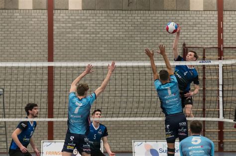 Skunk Hard Onderuit Tegen Peelpush Vizier Op Volleybal