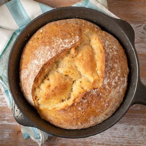 Recette de Pain maison à la poêle