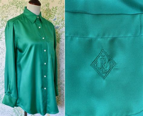Vibrant 1970s 80s Vintage Solid Kelly Green Button Gem