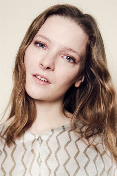 Morfydd Clark — The Movie Database (TMDB)